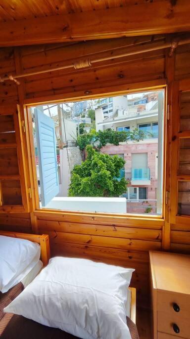 Yellow And Blue Relax House Holiday home Piraeus